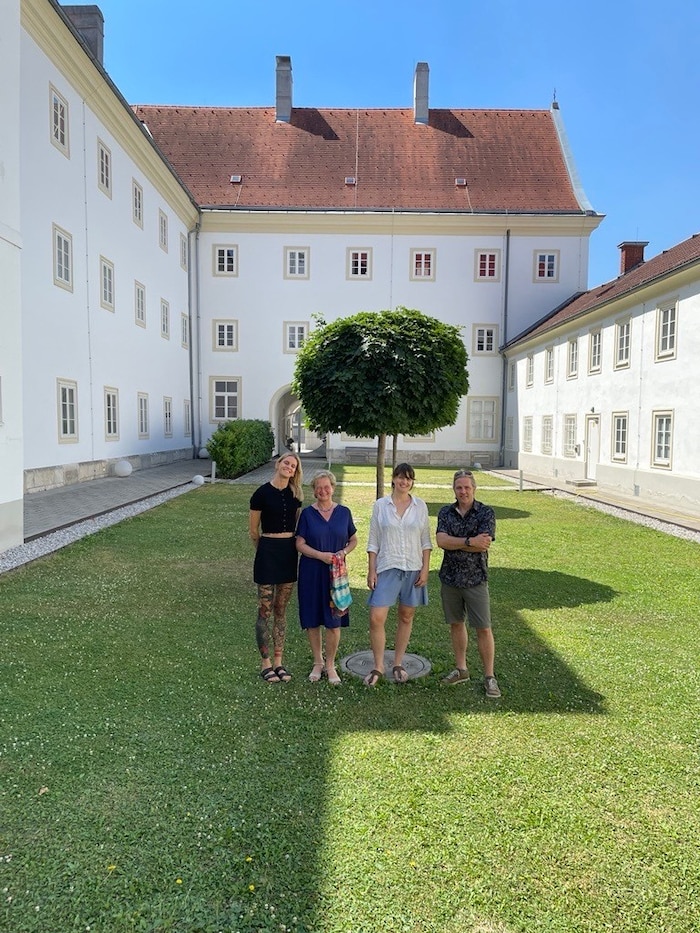 Die Jury des Wettbewerbs für die Buchveröffentlichung im Mantelverlag: Verene Kubicek, Cornelia ...