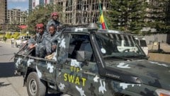 Zwischen Eritrea und Äthiopien (hier äthiopische Truppen in Mekelle) verschärft sich die Krise. ...