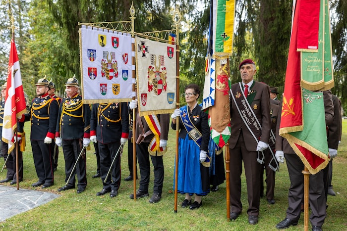 Zahlreiche Kärntner Traditionsverbände begleiteten die Kranzniederlegung.