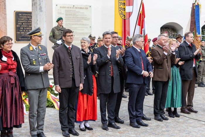 Die Spitze des Landes, auch militärisch, war vollzählig anwesend.