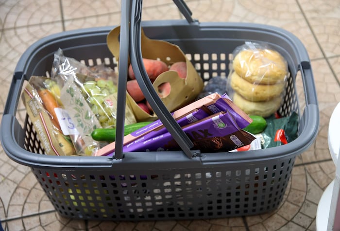 Gespendetes Essen wird für ein Drittel der regulären Supermarktpreise verkauft.