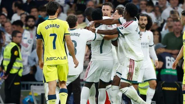 Vinicius Junior musste von seinen Teamkollegen zurückgehalten werden.