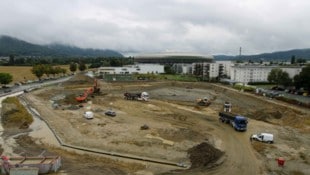 Selbst bis zum Baustart des Klagenfurter Hallenbades war das Projekt stets umstritten – auch ...