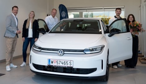 Die glücklichen Sieger des „Krone“-Gewinnspiels bei den Wiener Elektro Tagen, Anika Garber (ganz ...