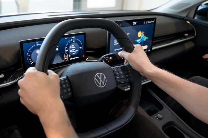 Alles im Griff, echte Tasten und feine Verarbeitung inklusive: Das Cockpit des neuen VW ID. ...