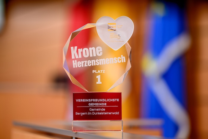Die begehrte Trophäe gibt es für die beste Gemeinde.