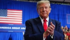 Mit einer kurzen Botschaft auf Truth Social überraschte Trump im Ukraine-Krieg mit einer neuen ...
