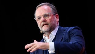 Staatssekretär Josef Schellhorn (NEOS) wird Österreich beim Treffen der EU-Außenministerinnen ...
