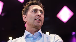 Mario Stecher bei der Einkeidung des ÖSV
