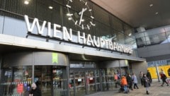 Nach einer Messerattacke am Wiener Hauptbahnhof wurde ein 20-jähriger Verdächtiger festgenommen. ...