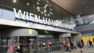 Nach einer Messerattacke am Wiener Hauptbahnhof wurde ein 20-jähriger Verdächtiger festgenommen. ...