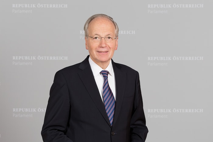 ÖVP-Wissenschaftssprecher Rudolf Taschner sieht viel Einsparpotenzial bei den Universitäten.