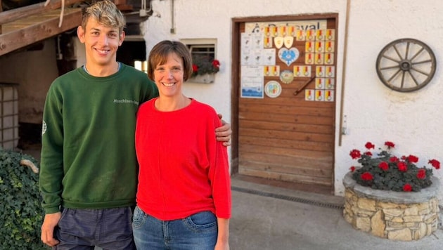 Michael Kogler absolviert seinen Zivildienst am Hof von Michaela Burgstaller und hilft in ...