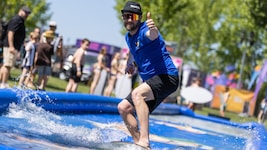 Auf der Welle des Erfolges reiten: Schon im zweiten Jahr hat sich das „Kia Beach and Surf Fest“ ...