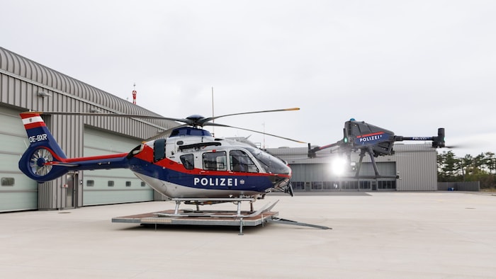 Auch der Betrieb und Einsatz von Drohnen gehört zur Flugpolizei.