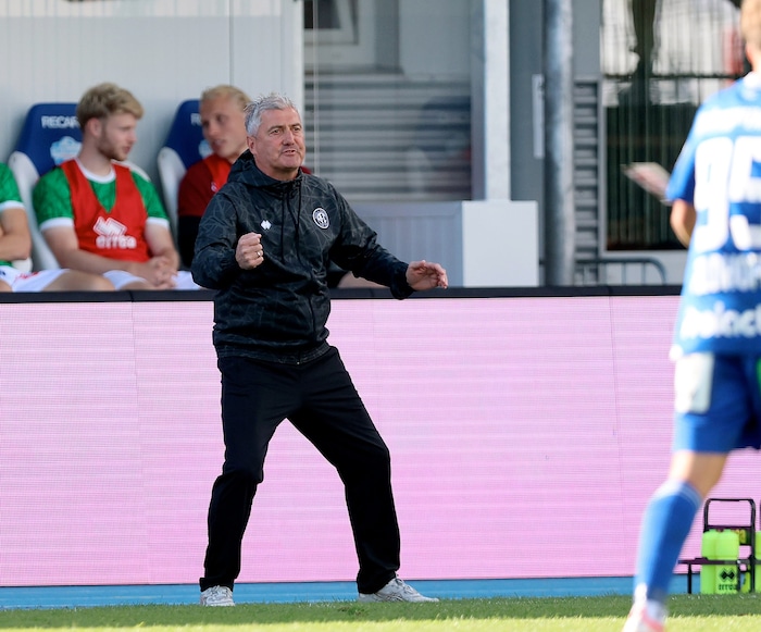 Lustenau-Trainer Markus Mader litt mit seinem Team in Hartberg mit.