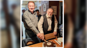 Mit Martin Römer (li.) feierte auch der St. Pöltner Altpfarrer Charly Höllerer.