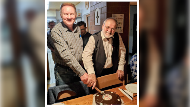 Mit Martin Römer (li.) feierte auch der St. Pöltner Altpfarrer Charly Höllerer.
