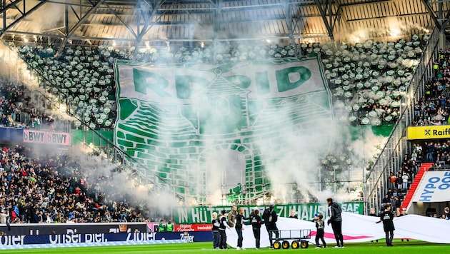 Der mit 1900 Fans ausverkaufte Rapid-Sektor war freilich im Feier-Modus.