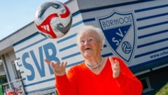 Macht am Ball noch immer eine gute Figur: Renate Maxa.
