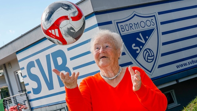 Macht am Ball noch immer eine gute Figur: Renate Maxa.