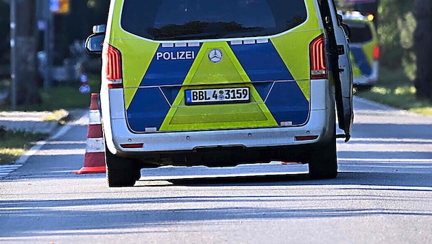 Zwei türkische Staatsbürger sind in Deutschland nach einem Brandanschlag auf eine Station des ...