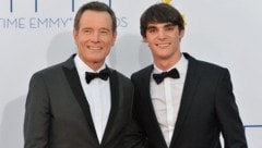 Bryan Cranston nahm auf Instagram in einer bewegenden Nachricht Abschied von seinem „Sohn“ RJ ...