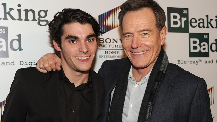 Der Tod von RJ Mitte trifft „Breaking Bad“-Star Bryan Cranston tief.
