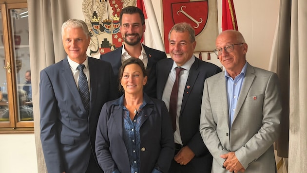Bezirkshauptmann Bernd Riepan, Vizebürgermeisterin Gerda Burian, GR Patrick Glanznig, ...