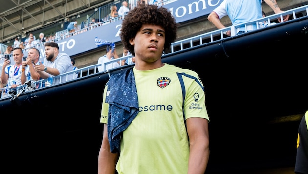 ÖSV-Talent Ifeanyi Ndukwe zeigt bei Levante auf.