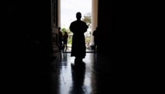 Die Kirche hat nicht restlos geregelt, was passiert, wenn ein Papst länger ausfällt. Im Bild: ...