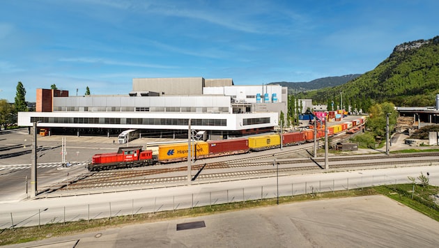 Das Werk 7 der Julius Blum GmbH in Dornbirn mit dem kürzlich erweiterten eigenen Gleisanschluss.