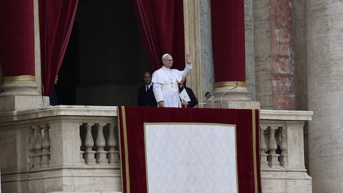 Es wird erwartet, dass Papst Leo nach seiner Operation aus dem Krankenzimmer regiert.