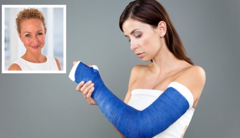 Der Sportgips ist innen ausgepolstert.