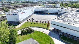 Das große Logistikzentrum von Intersport in Wels beliefert mehrere Länder.