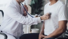Tausende Menschen in Österreich haben keine Krankenversicherung. Eine ÖGK-Studie hat sich unter ...