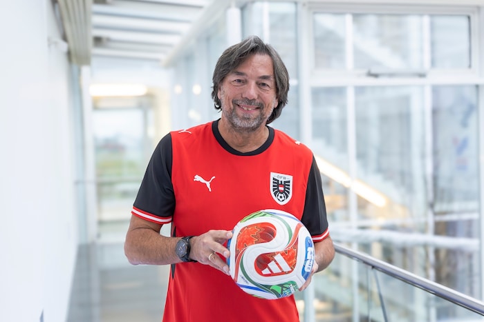 Franz Koll ist Geschäftsführer von Intersport Austria. Die Fußball-WM befeuerte Verkäufe von ...