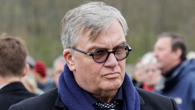 155.000 Menschen wollen Hape Kerkeling als deutschen Bundespräsidenten. Der Entertainer zeigt ...