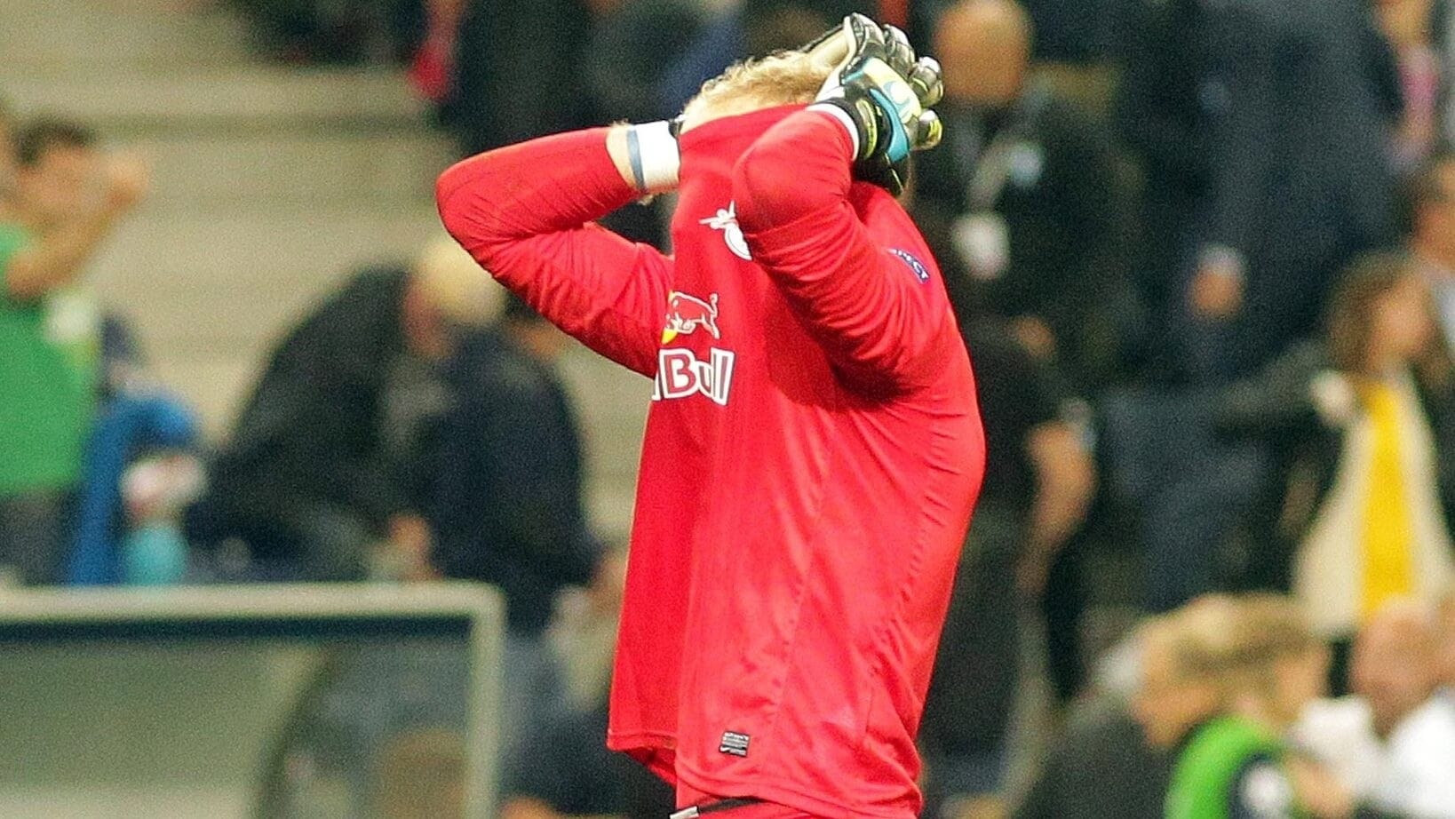 Kirabolták a Villarreal kapusát, kihagyja a BL-meccset