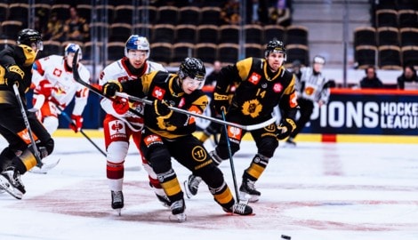 Jayden Lee und die Eisbullen taten sich gegen die Schweden schwer.
