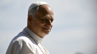 Der Papst ist nach seiner OP in sein Zimmer zurückgekehrt, so der Vatikan.