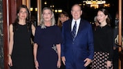 Fürst Albert kam mit seiner Schwester Caroline und seinen Nichten Charlotte Casiraghi und ...