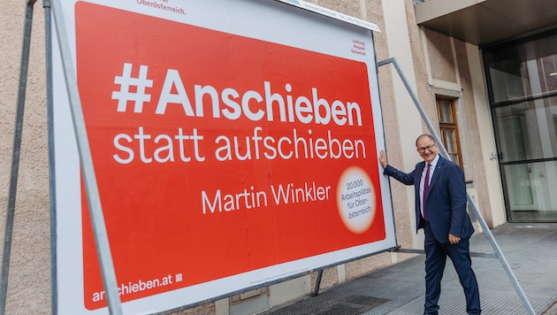Oberösterreich SPÖ-Vorsitzender Martin Winkler präsentiert die neue Kampagne seiner Partei und ...