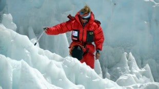 Evelyne Binsack hat als erste Schweizerin den Mount Everest bestiegen, zudem hat sie es sowohl ...