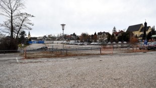 Kein schöner Anblick ist seit vielen Jahren das brachliegende Gelände des Seebahnhofs in ...
