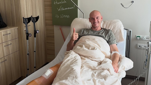 Gequältes Lächeln: Nico Wimmer nach der OP.