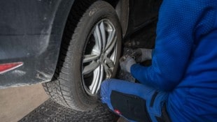 Für Pkw und leichte Fahrzeuge bis zu einem Gesamtgewicht von 3,5 Tonnen beginnt am 1. November ...