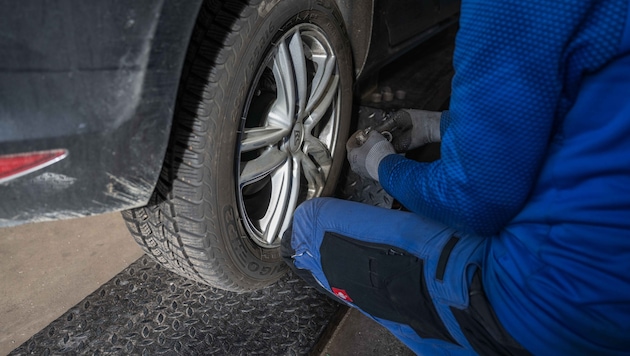 Für Pkw und leichte Fahrzeuge bis zu einem Gesamtgewicht von 3,5 Tonnen beginnt am 1. November ...