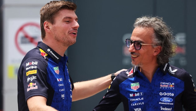 Formel-1-Star Max Verstappen (li.) und Teamchef Laurent Mekies gehen gemeinsam in die nächsten ...