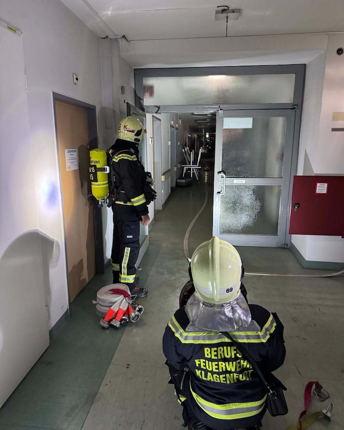 Stunden nach der Strahlenschutzübung stand im Klinikum ein echter Brandeinsatz auf dem Programm.